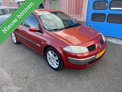 Renault Mégane - 2.0-16V Privilège Luxe