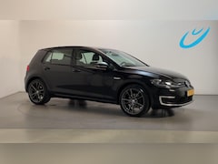 Volkswagen e-Golf - Navigatie Parkeersensoren App-Connect