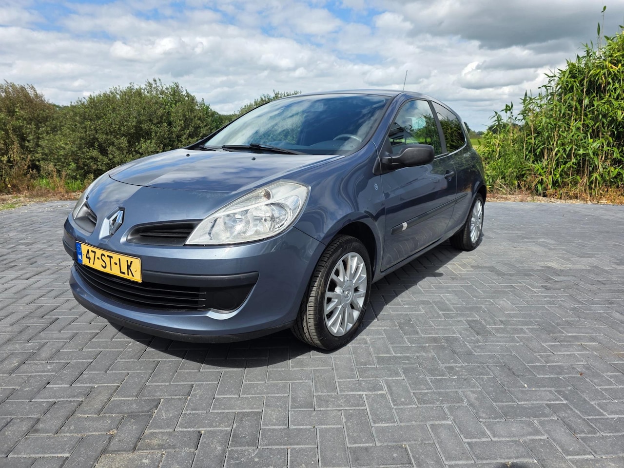 Renault Clio - 1.4-16V Expression 2006 nieuwe APK! - AutoWereld.nl
