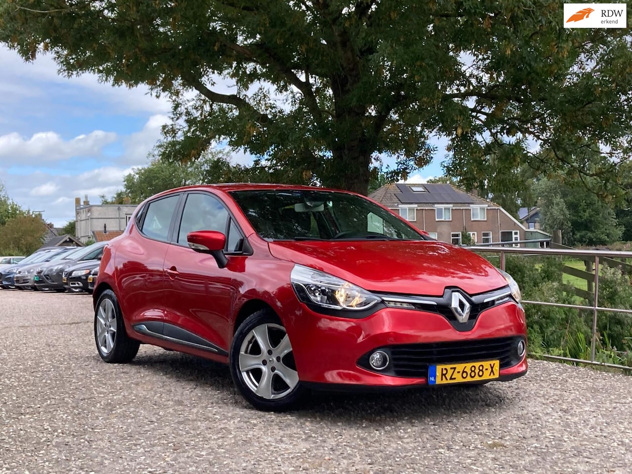 Renault Clio - 1.5 dCi ECO Collection | '' 153.000 KM'' + Cruise + Airco Nu € 5.750,-!!! - AutoWereld.nl