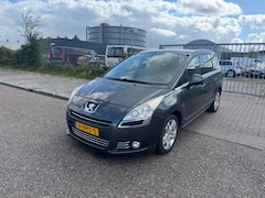 Peugeot 5008 - 1.6 benzin Blue Lease Executive 7p