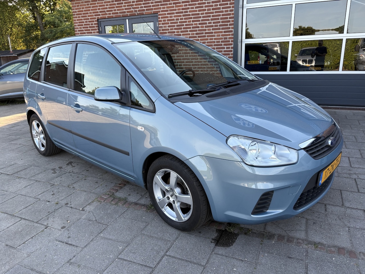 Ford C-Max - 1.6-16V Trend 5 drs. ( airco, trekhaak, cruise control) RIJKLAARPRIJS! - AutoWereld.nl