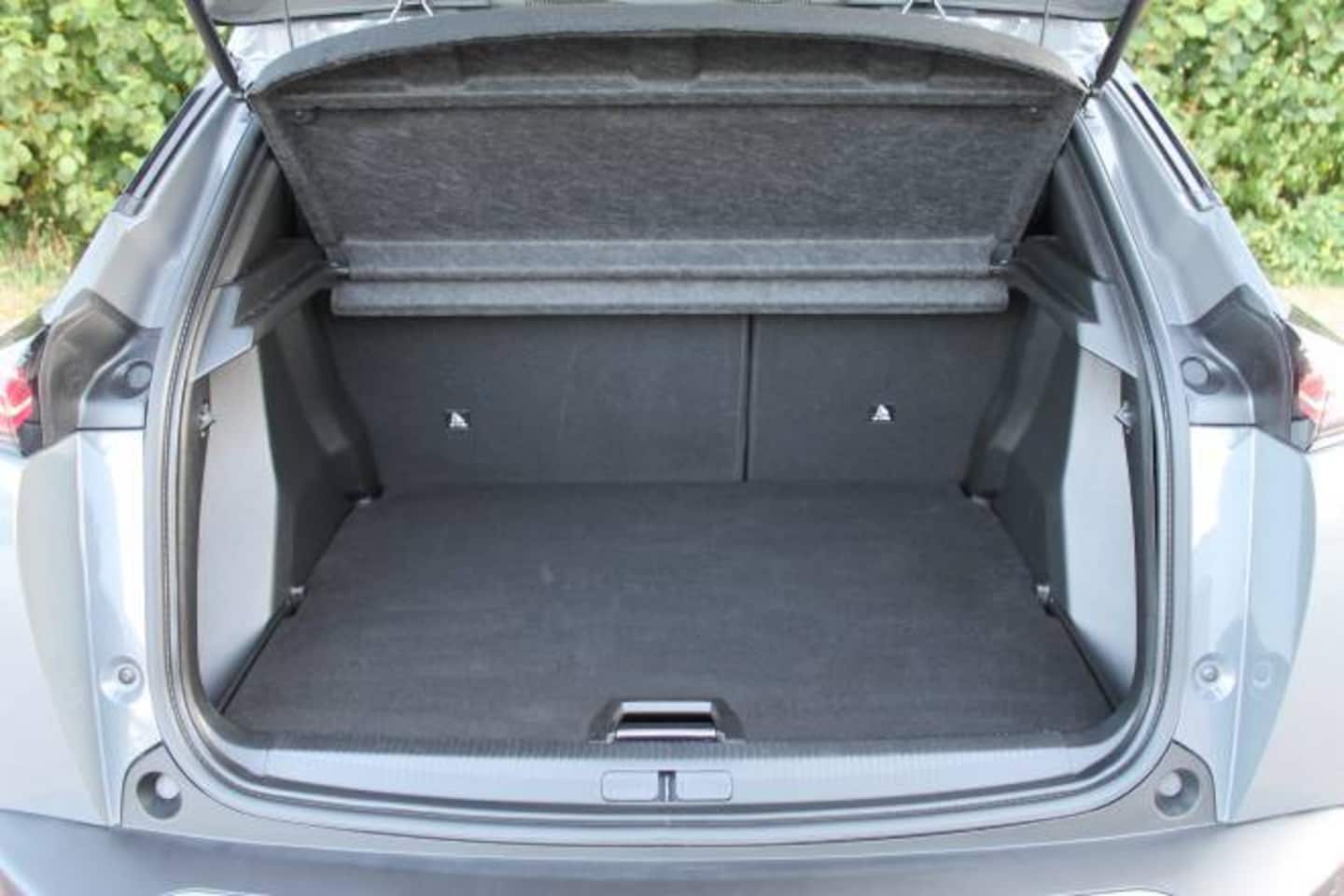 Peugeot 2008 - 1.2 Hybrid 136pk e-DCS6 Allure