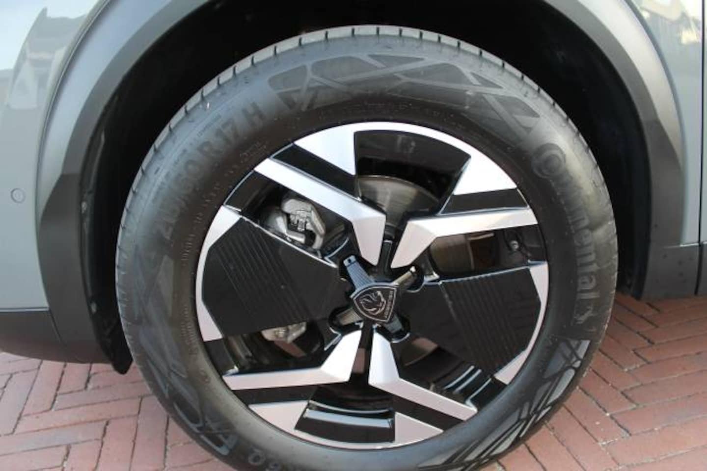 Peugeot 2008 - 1.2 Hybrid 136pk e-DCS6 Allure