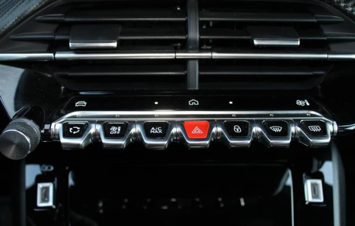 Peugeot 2008 - 1.2 Hybrid 136pk e-DCS6 Allure
