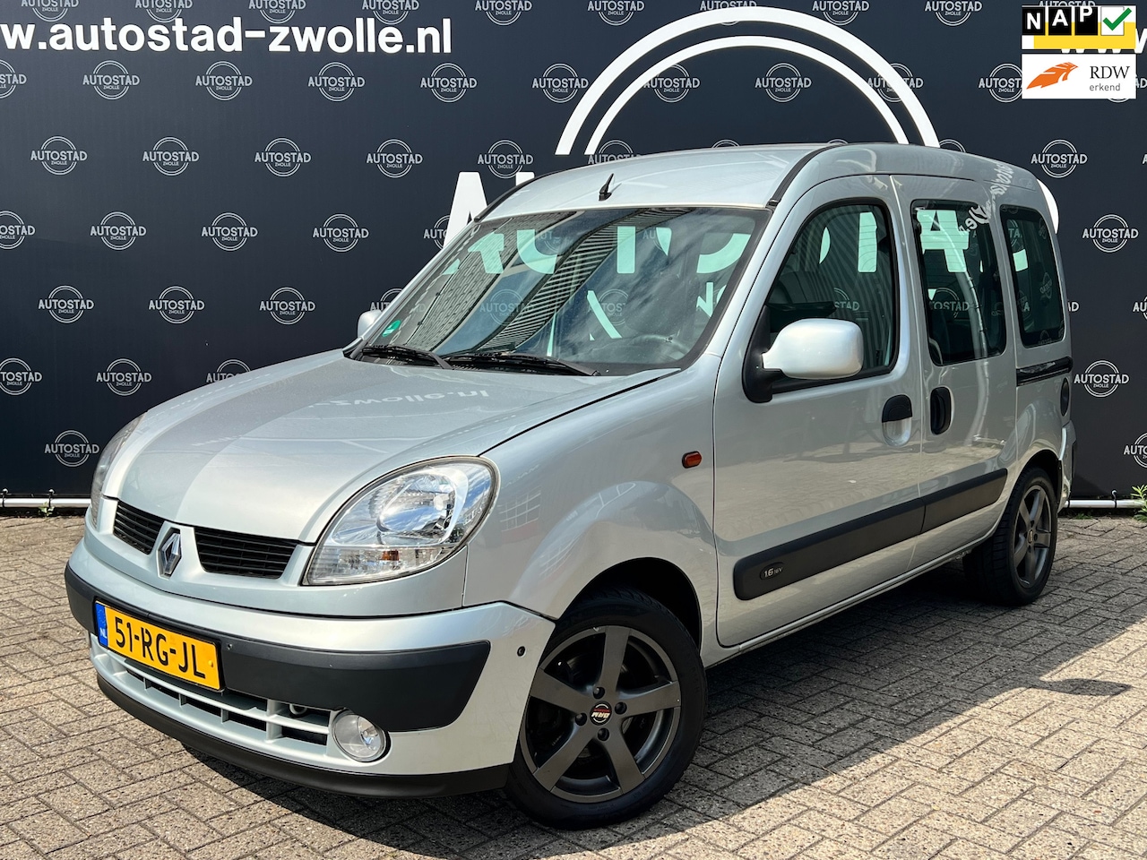 Renault Kangoo - 1.6-16V Privilège Automaat/NAP/APK/Airco/5 Pers./Dubbele Schuifdeuren - AutoWereld.nl