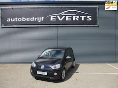 Volkswagen Up! - 1.0 high black up 139888 km boekjes aanwezig zeer complete auto nu leuke meeneem prijs air