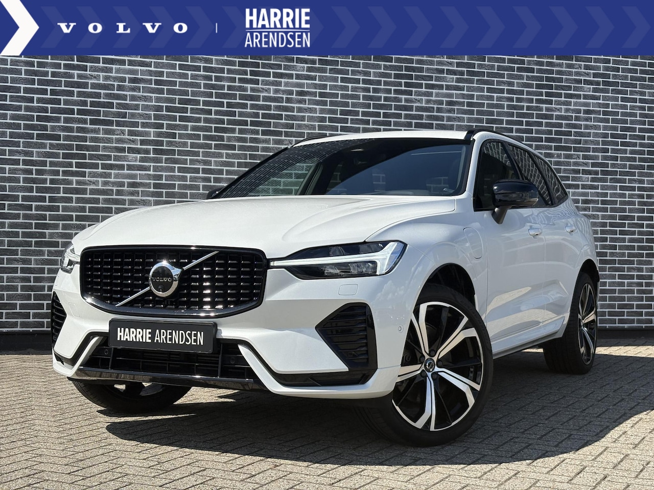 Volvo XC60 - 2.0 T6 Plug-in hybrid AWD R-Design | Adaptieve Cruise Control | Panoramadak | 21 inch velg - AutoWereld.nl