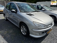 Peugeot 206 - 1.4 5-DRS Air-line 3 AIRCO LMV *ZIJSCHADE RECHTS