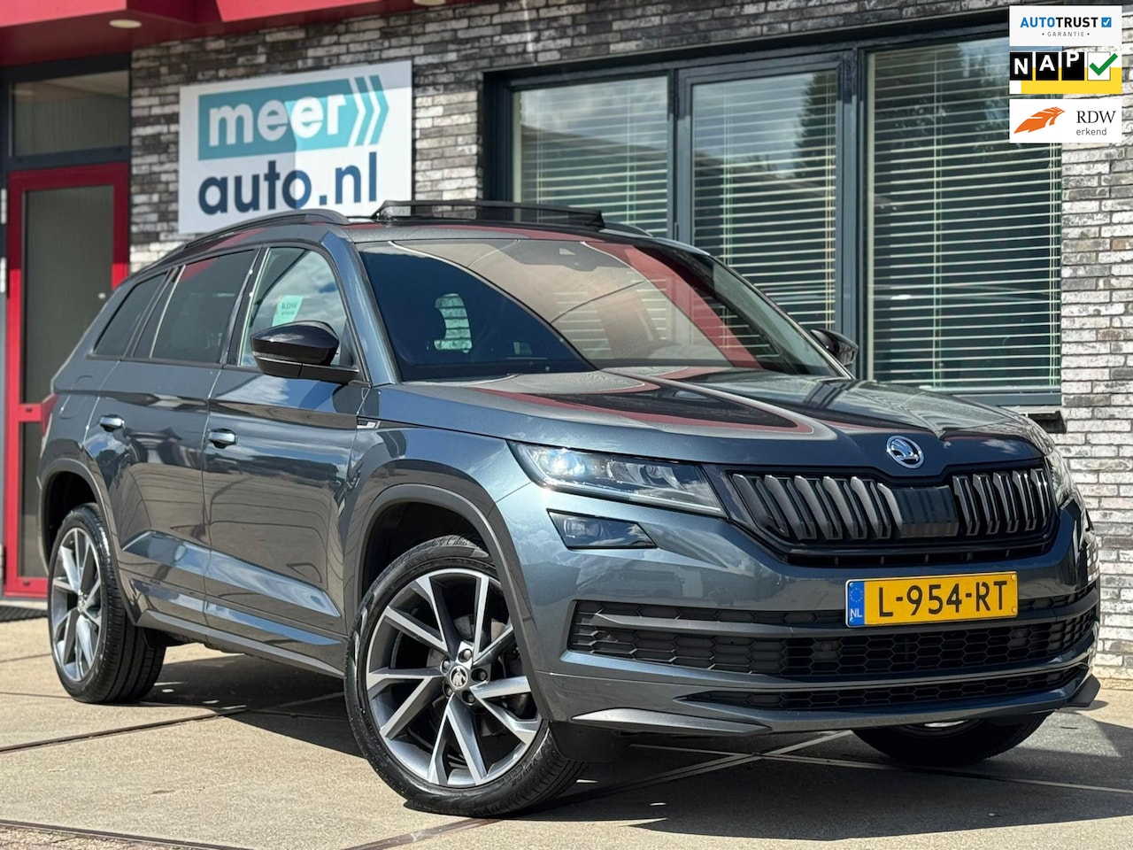 Skoda Kodiaq - 1.5 TSI Sportline DSG VOL! VIRTUAL l PANO l TREKHAAK l CANTON l CAMERA l KEYLESS l ACC l S - AutoWereld.nl