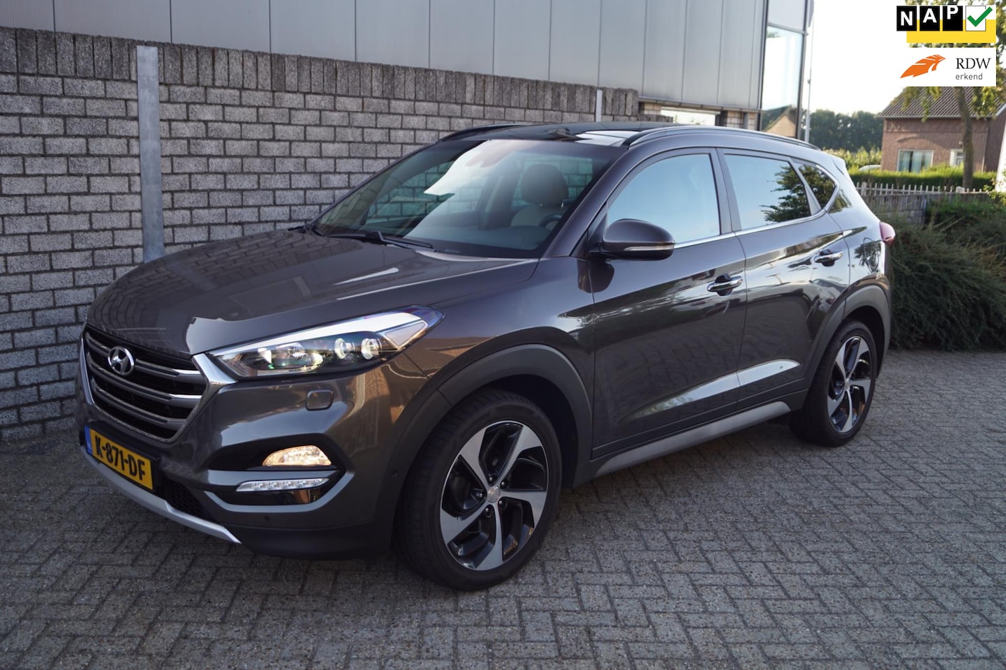 Hyundai Tucson - 1.6 T-GDi Premium 4WD Autom Leder Stoel/Stuur A Bankverw Panodak Navi Camera Clima Cruise - AutoWereld.nl