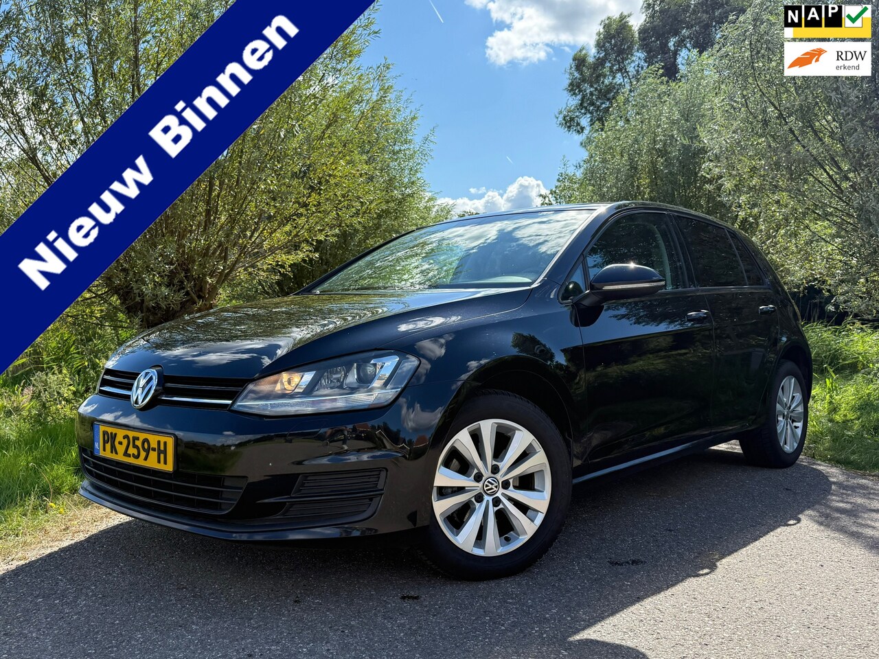 Volkswagen Golf - 1.2 TSI 5DRS Connected Series Navi Ecc 110PK 2016BJ Stoelverwarming GOED ONDERHOUDEN - AutoWereld.nl