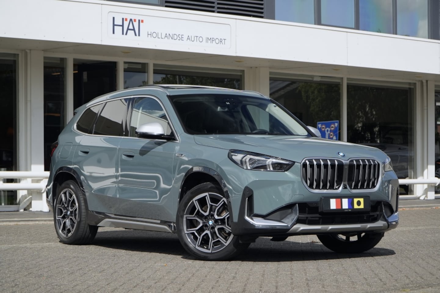 BMW X1 - xDrive30e X-line I Pano I ACC I - AutoWereld.nl