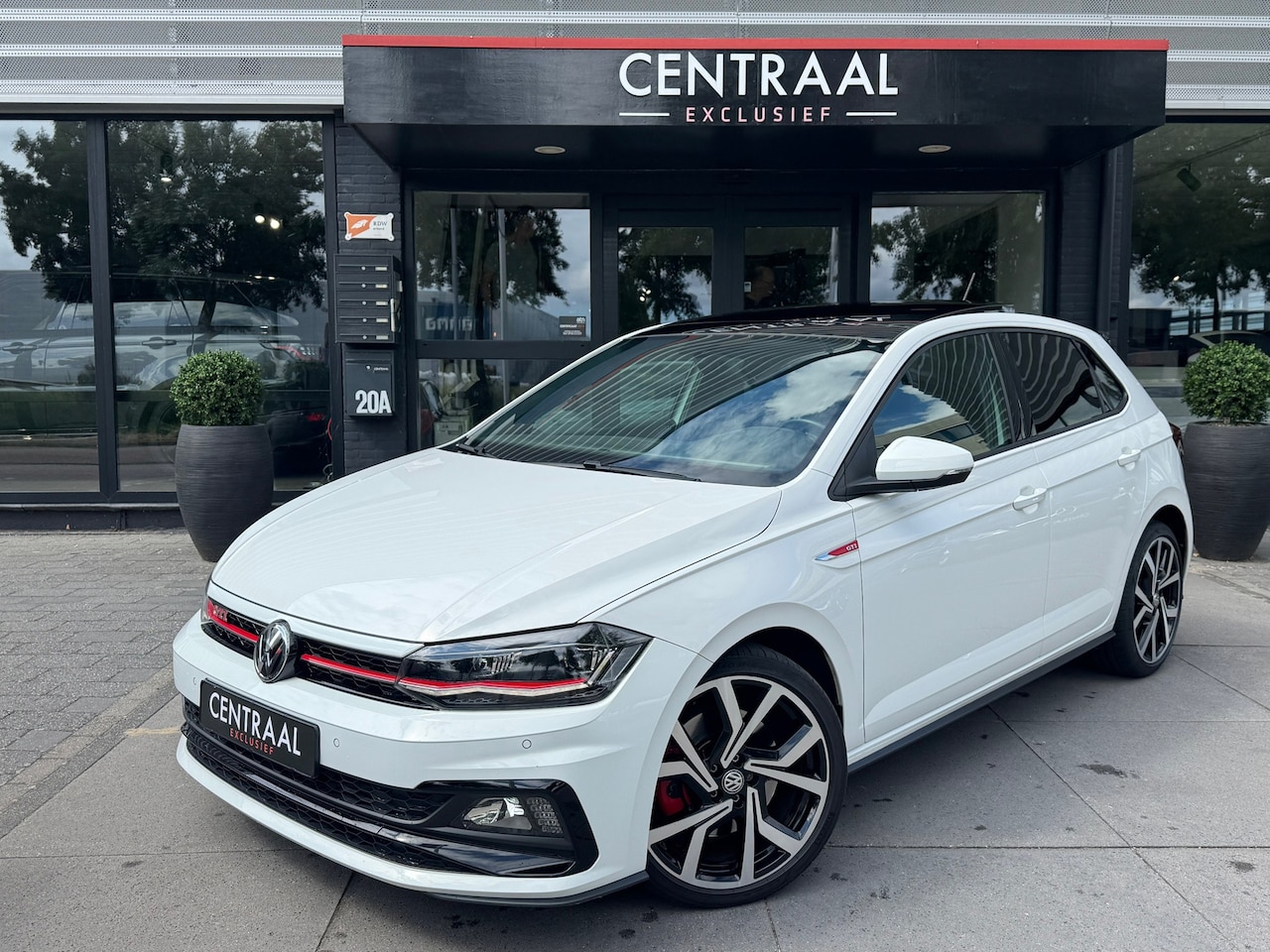 Volkswagen Polo - GTI 2.0 TSI 200PK|Pano|Camera|ACC|Virtual Cockpit|Navi|Stoelverwarming - AutoWereld.nl