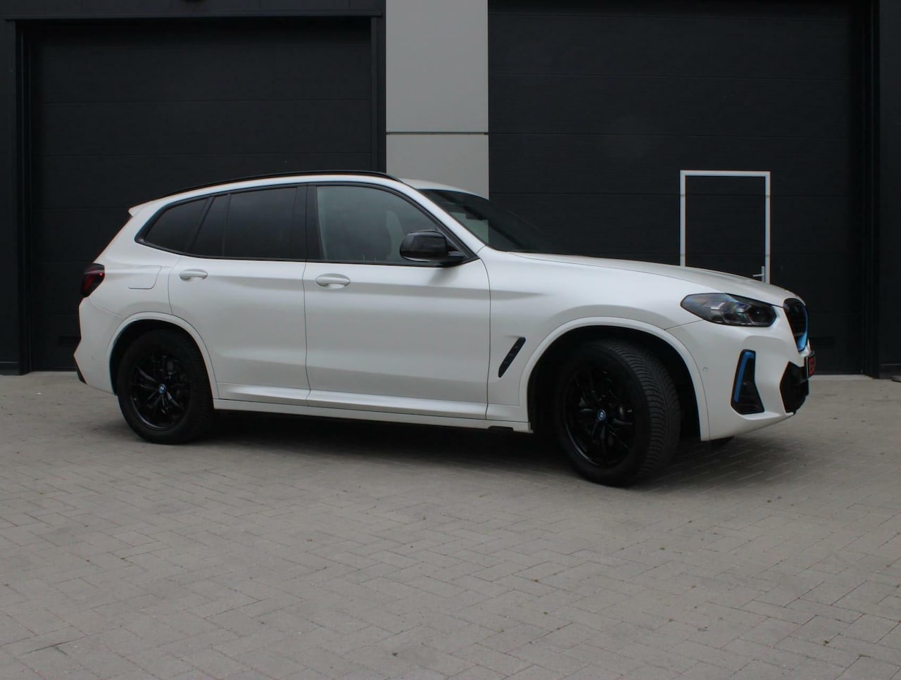 BMW iX3 - High Executive 80 kWh Leder|Head up|Pano|BOMVOL! - AutoWereld.nl