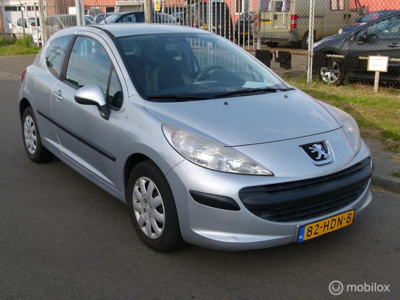 Peugeot 207 - 1.4 VTi APK 6-2026 cruisecontrol en KOUDE AIRCO - AutoWereld.nl