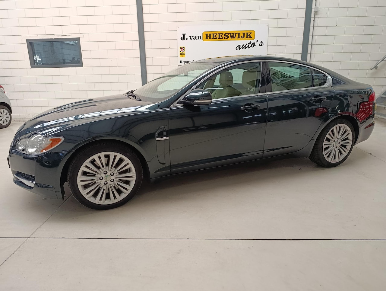 Jaguar XF - 3.0D V6 Luxury 3.0D V6 Luxury - AutoWereld.nl