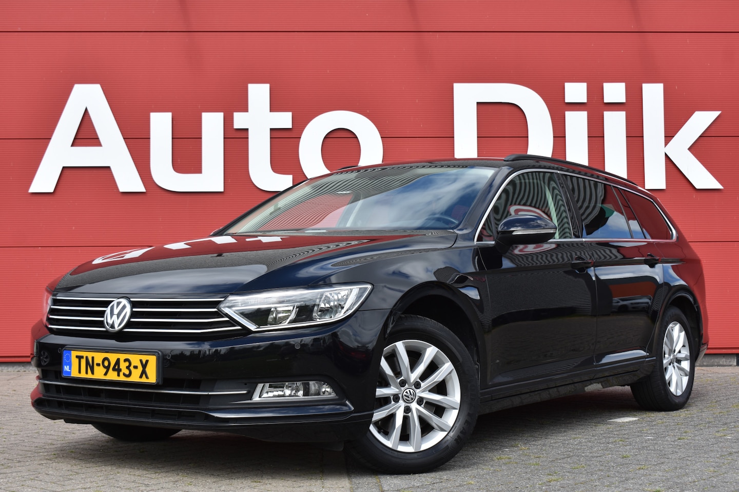 Volkswagen Passat Variant - 1.4 TSI ACT Comfortline Navi | Adapt. Cruise | Clima | PDC V+A | LMV - AutoWereld.nl