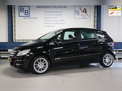 Mercedes-Benz B-klasse - 180 Business Class AUTOMAAT/ TREKHAAK/ PANO