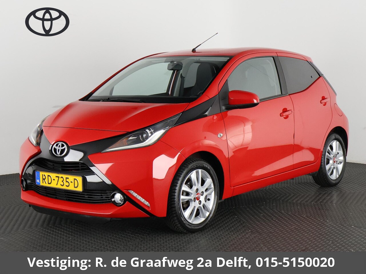 Toyota Aygo - 1.0 VVT-i X-Joy | Navigatie | Camera | Lichtmetalen velgen | - AutoWereld.nl