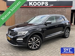 Volkswagen T-Roc - 1.5 TSI Sport| DSG Automaat | Standkachel | Elec. achterklep | Stoel verwarming |