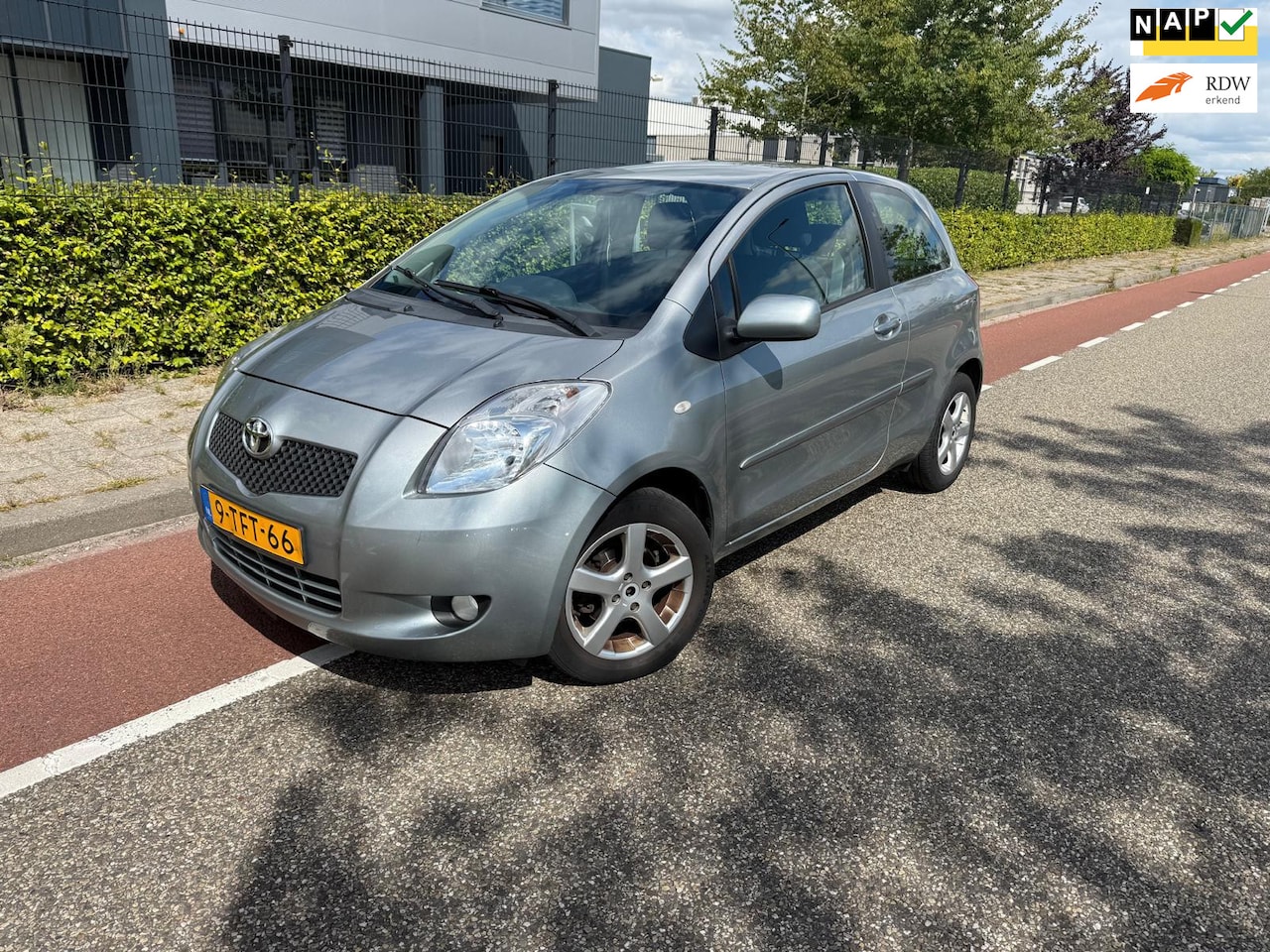 Toyota Yaris - 1.3 VVTi Terra Airco Navigatie - AutoWereld.nl
