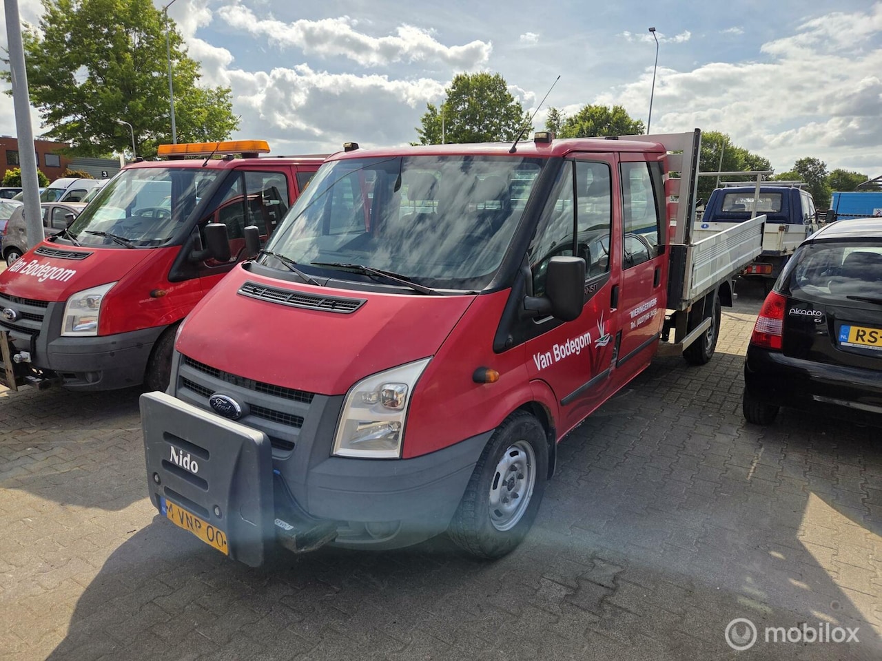 Ford Transit - 330L 2.4 TDCI DC 330L 2.4 TDCI DC - AutoWereld.nl