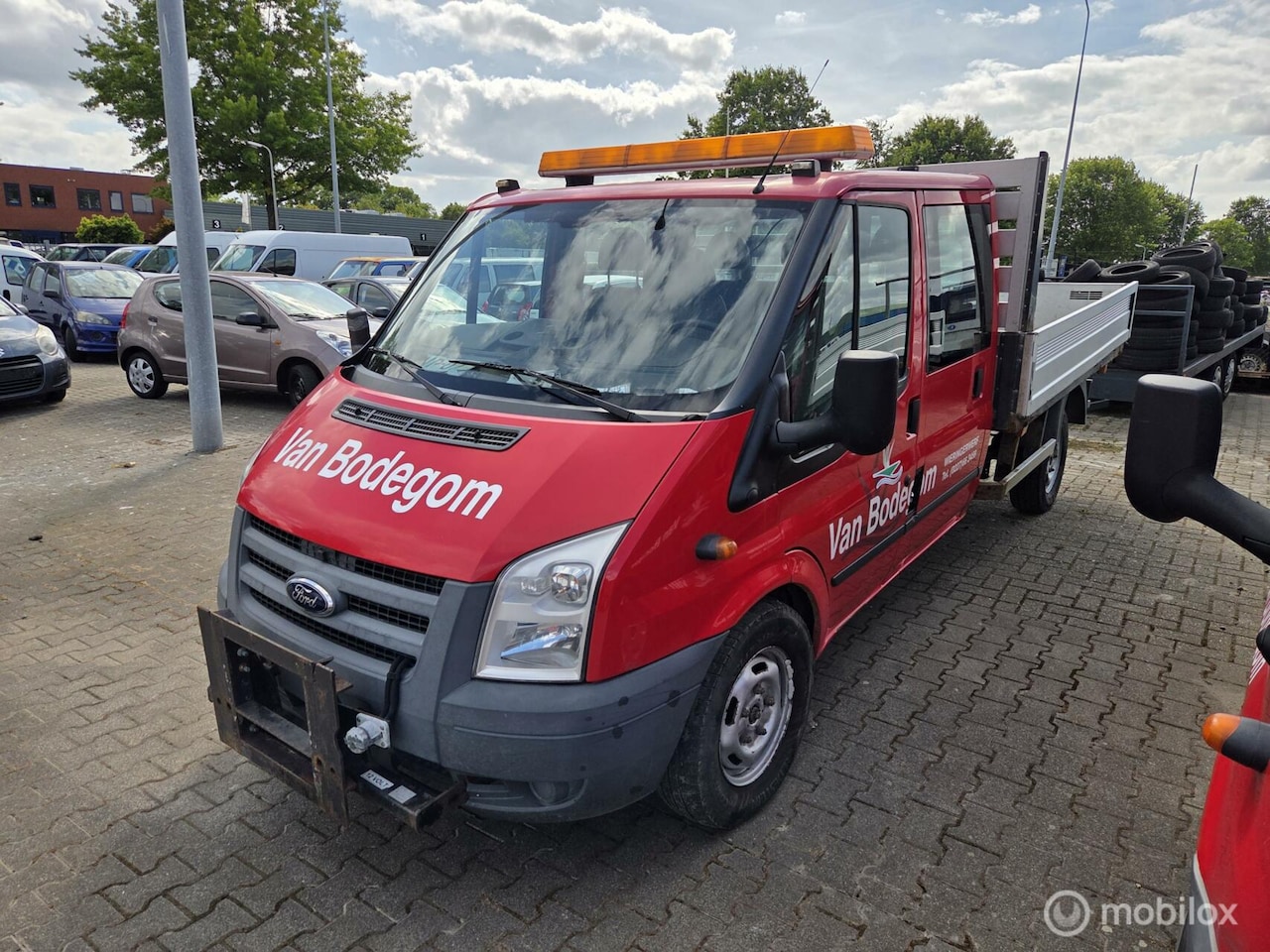 Ford Transit - 330L 2.4 TDCI DC 330L 2.4 TDCI DC - AutoWereld.nl
