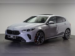 BMW 1-serie - 120 High Executive M Sport Automaat / Panoramadak / Trekhaak / Adaptieve LED / Parking Ass