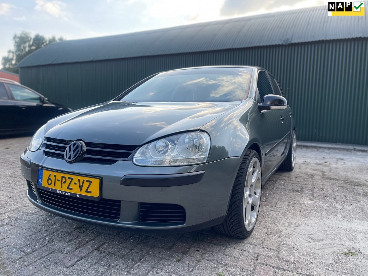 Volkswagen Golf - 1.6 FSI Trendline| Navi| Airco| Cruise control| APK! - AutoWereld.nl