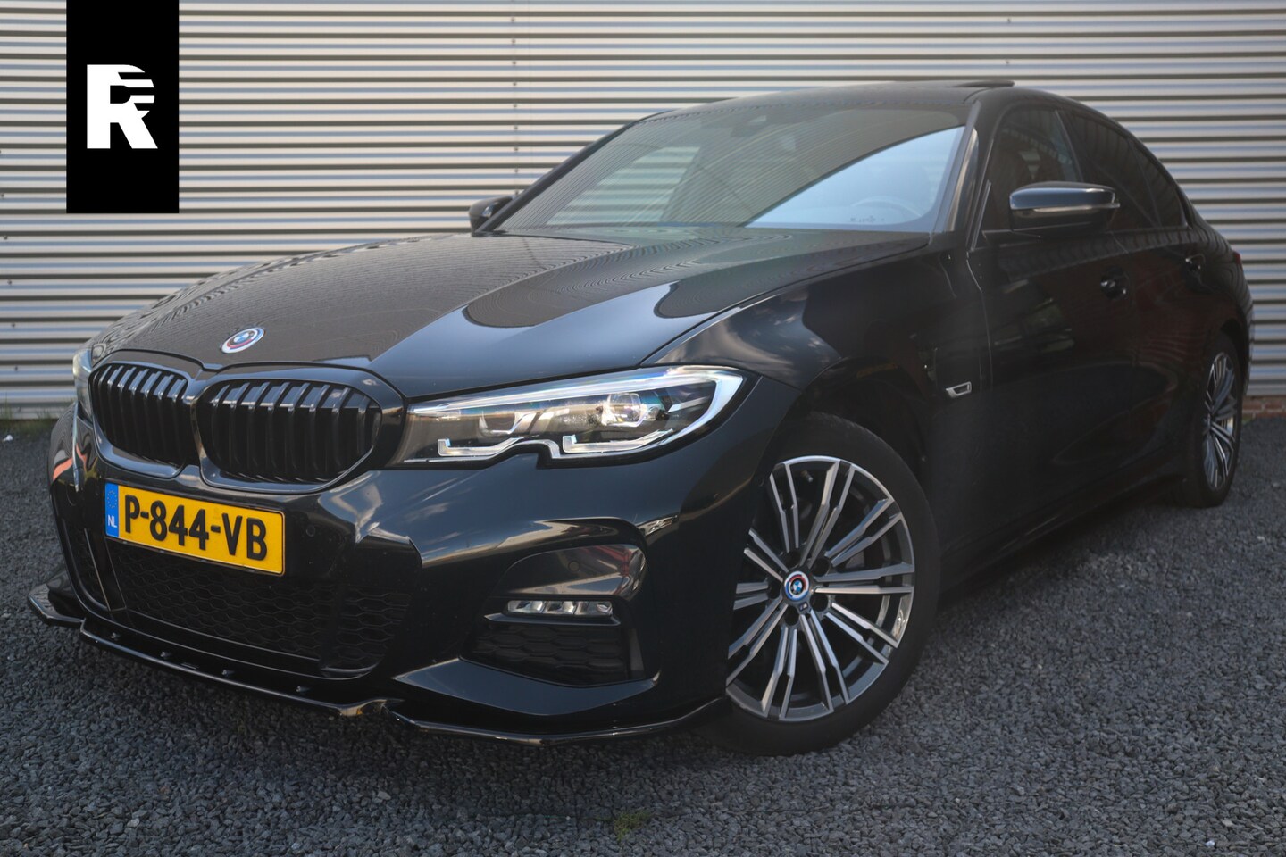 BMW 3-serie - 320e M-Sport Glazen dak / HiFi / 50 Jahre / Camera / M Performance - AutoWereld.nl