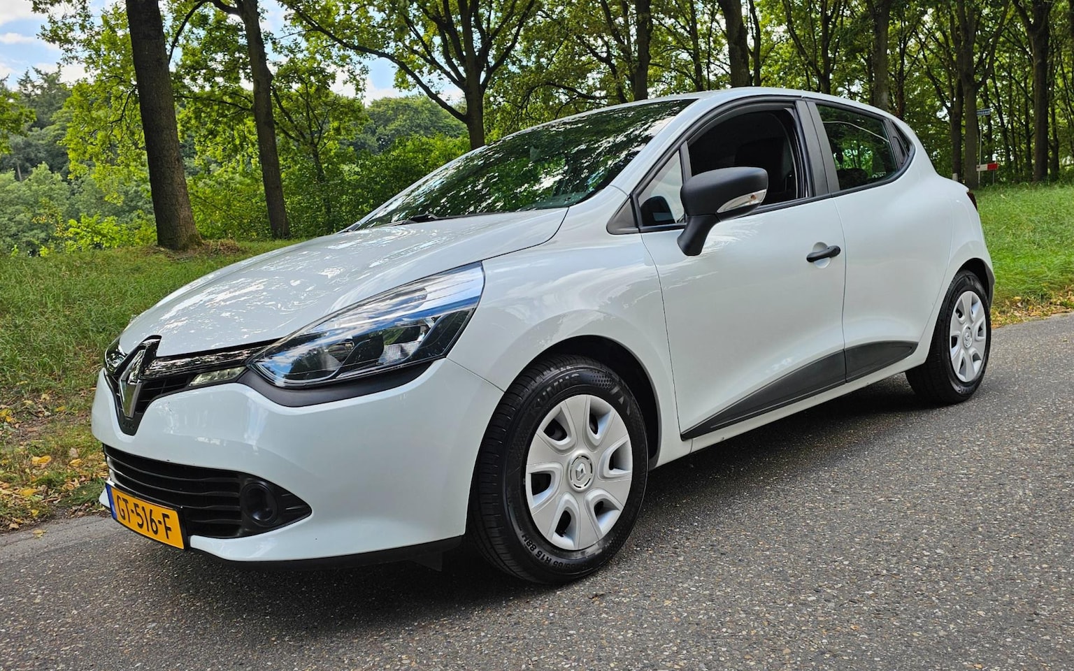 Renault Clio - 0.9 TCe 1e Eigenaar ! NL Auto ! 30-08-2026 APK - AutoWereld.nl