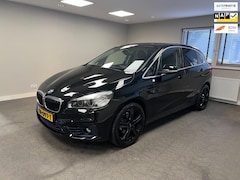 BMW 2-serie Active Tourer - 216i Centennial High Executive Navigatie|PDC V/A|LEER|Stoelverwarming|LED V/A