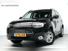 Mitsubishi Outlander - 2.0 PHEV Business Edition | Cruise | Bluetooth | Camera | Climate | Trekhaak | Keyless |