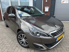 Peugeot 308 - 1.2 PureTech Blue Lease Premium / Pano / Navi / PDC / LED / NAP