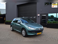 Peugeot 206 - 1.4 XT | Automaat | Nieuwe APK