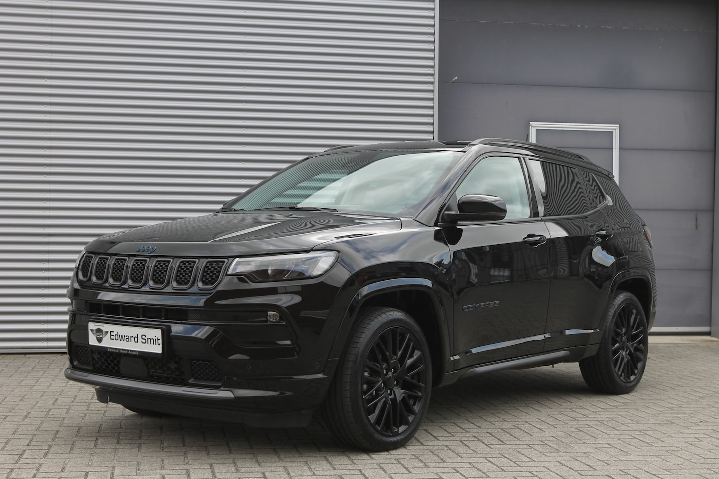 Jeep Compass - 4xe 240 Plug-in Hybrid Electric S I PHEV I Carplay I Camera I 12000 km - AutoWereld.nl