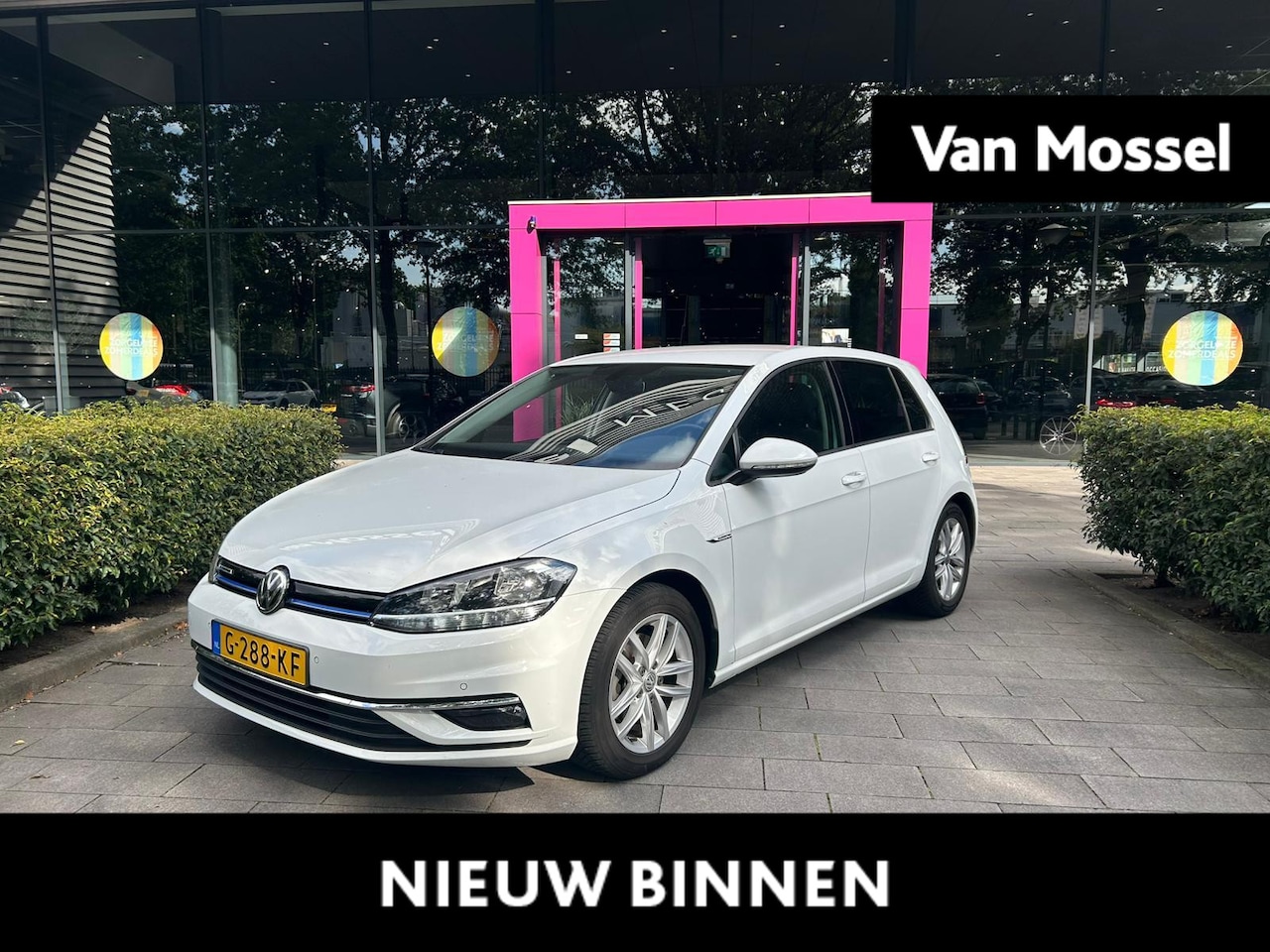 Volkswagen Golf - 1.5 TSI Comfortline | WORDT VERWACHT | APPLE CARPLAY | PARKEERSENSOREN | ADAPTIVE CRUISE C - AutoWereld.nl
