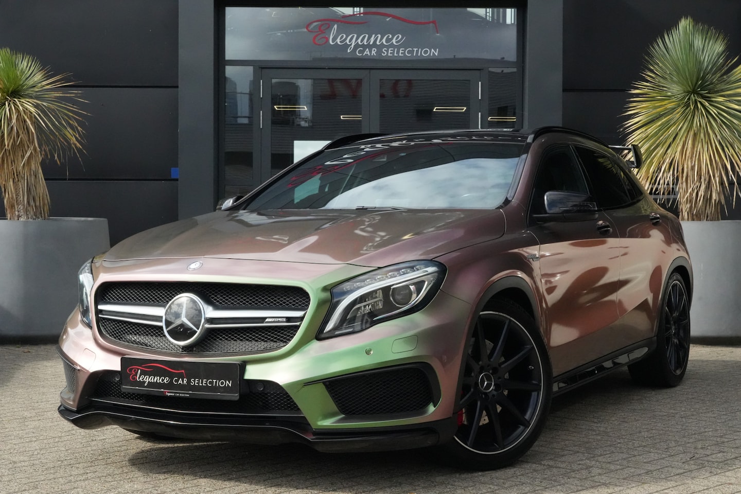 Mercedes-Benz GLA-Klasse - AMG 45 4MATIC 381pk Panoramadak/Stoelverwarming/HarmanKardon - AutoWereld.nl