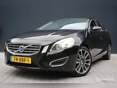 Volvo V60 - 1.6 T3 Summum XENON/LEDER/PDC/ECC/NAP