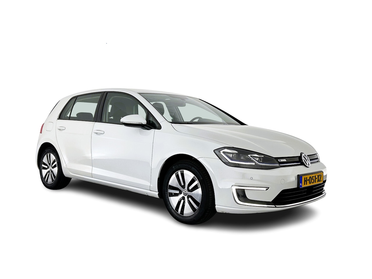 Volkswagen e-Golf - Aut. *HEAT-PUMP | LUXURY-LEATHER | FULL-LED | NAVI-FULLMAP | CAMERA | HEATED-SPORTSEATS | - AutoWereld.nl