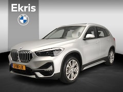 BMW X1 - sDrive20i | LED | HUD | Schuifdak | Sportstoelen | Stoelverwarming | Chrome line | DAB | A
