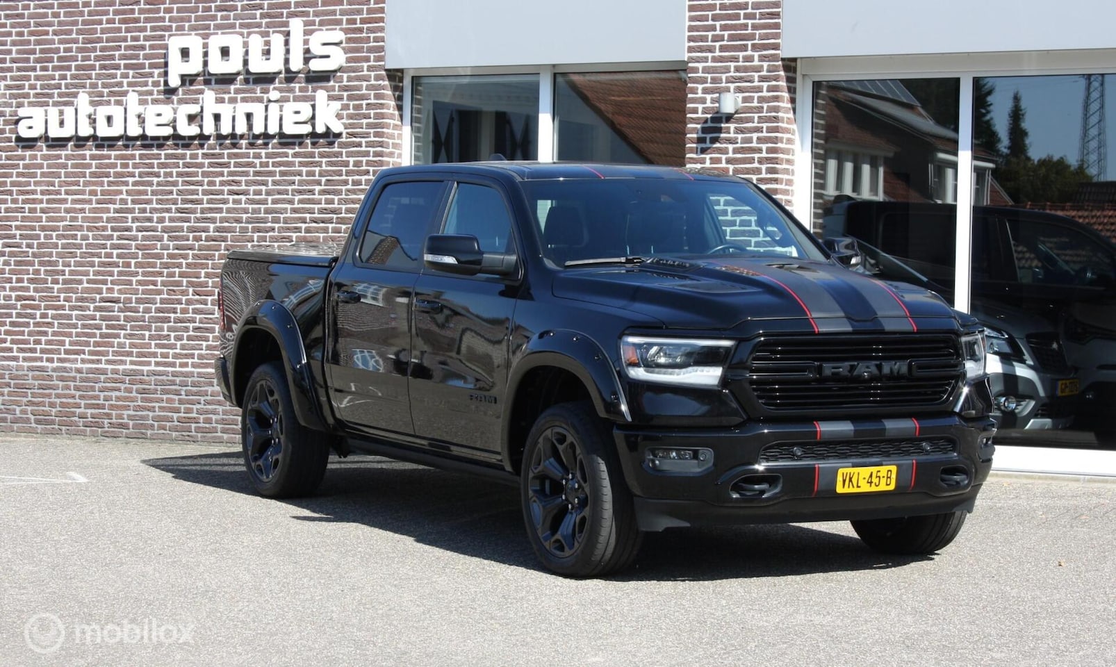 Dodge Ram 1500 - 4X4 5.7 V8 4x4 Laramie, luchtvering, 360 cam, pano, Prins 200L - AutoWereld.nl