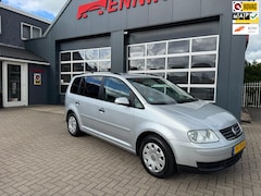Volkswagen Touran - 1.4 TSI Optive II / Clima / Trekhaak / Cruise / Distributie vervangen