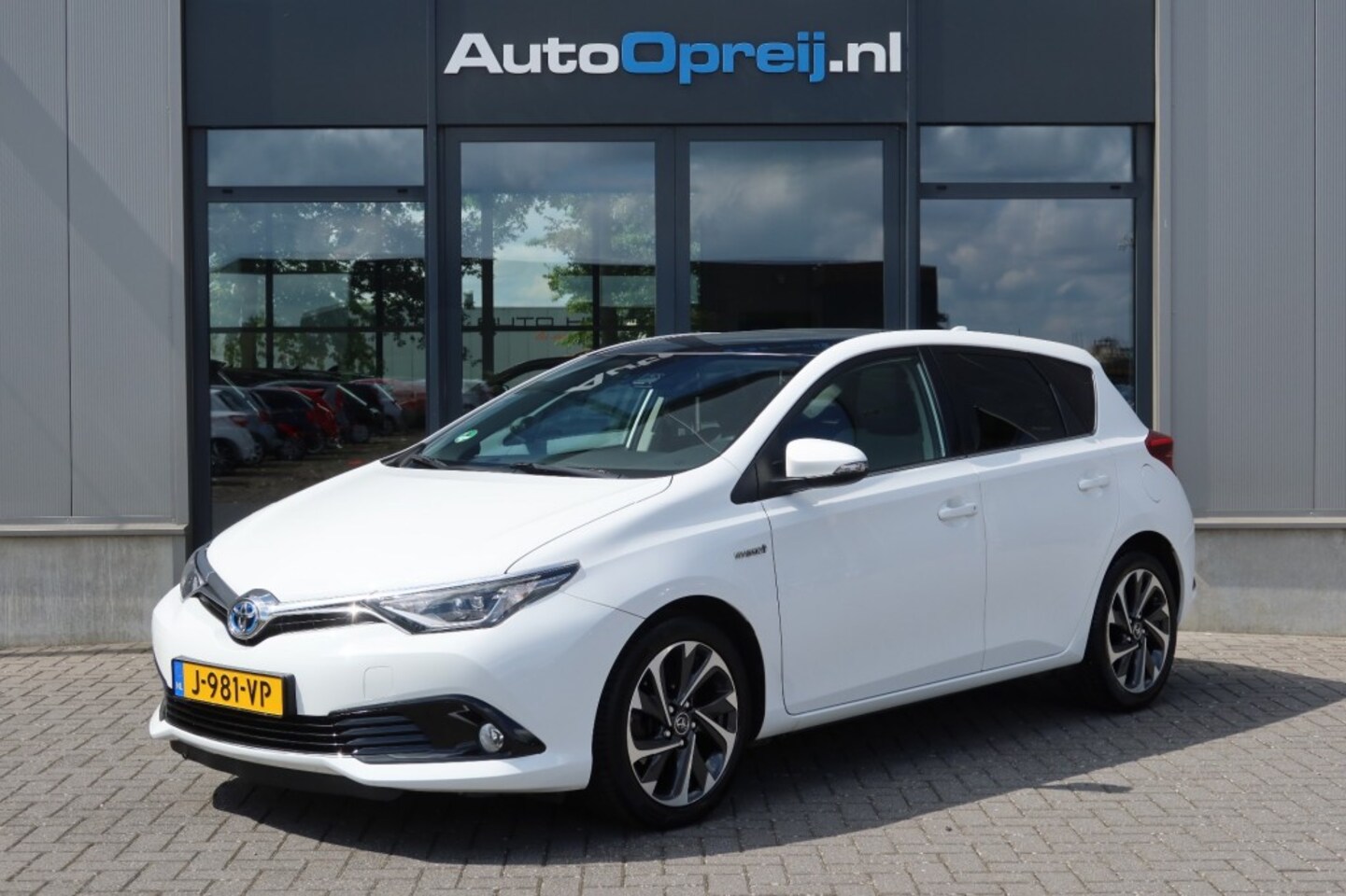 Toyota Auris - 1.8 Hybrid Lease Pro Automaat Clima, NAVI, Camera, Cruise, Panoramadak, PDC, Dealer onderh - AutoWereld.nl