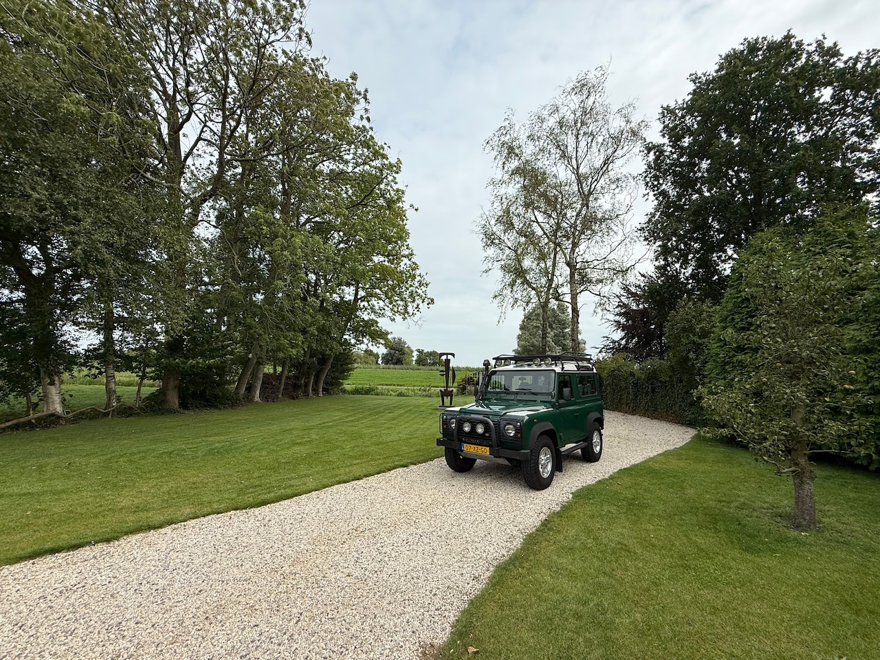 Land Rover Defender - 2.5 TD5 90 SW SE Airco NL auto eerste eigenaar