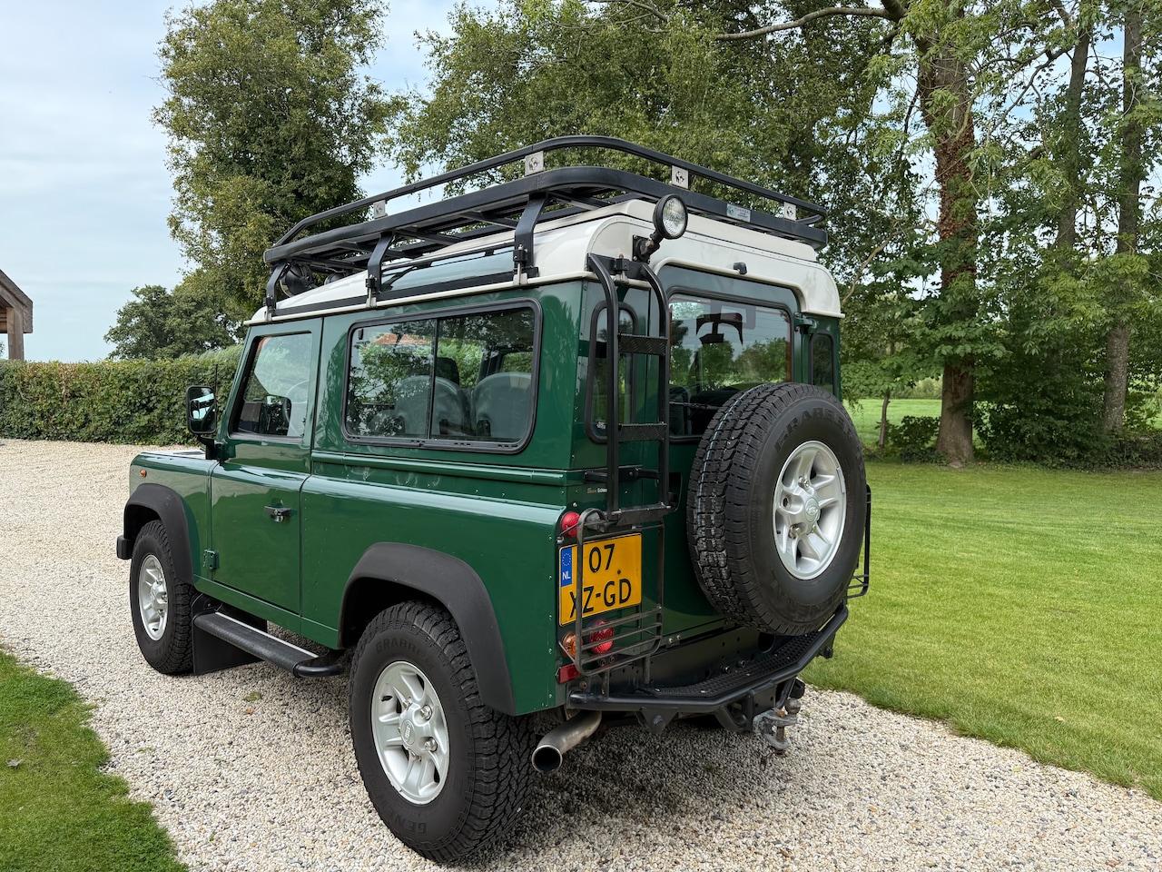Land Rover Defender - 2.5 TD5 90 SW SE Airco NL auto eerste eigenaar
