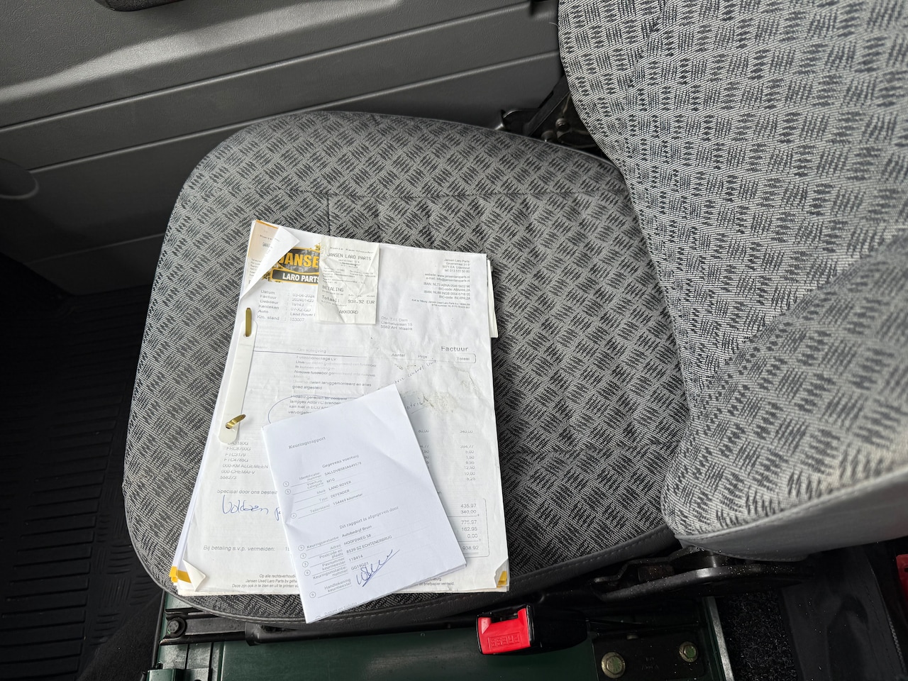 Land Rover Defender - 2.5 TD5 90 SW SE Airco NL auto eerste eigenaar