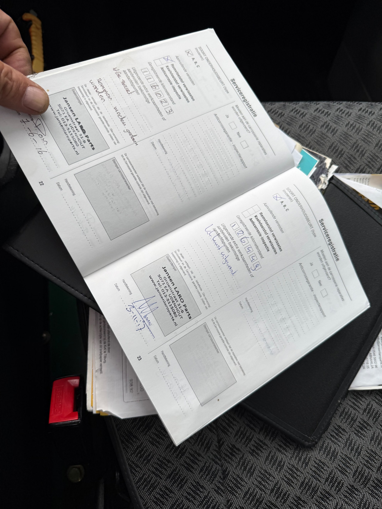 Land Rover Defender - 2.5 TD5 90 SW SE Airco NL auto eerste eigenaar