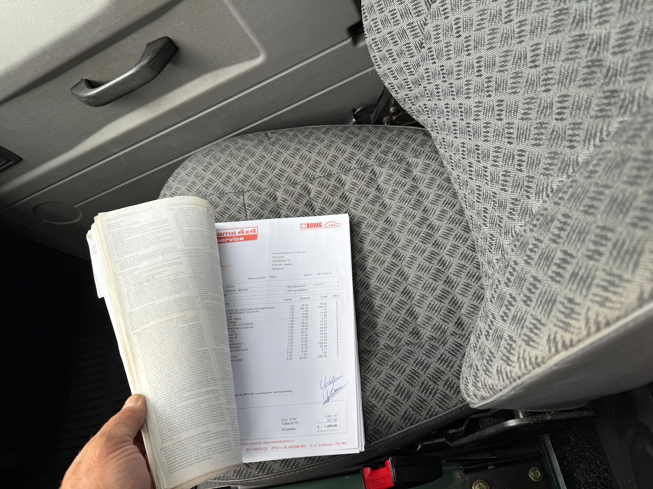 Land Rover Defender - 2.5 TD5 90 SW SE Airco NL auto eerste eigenaar